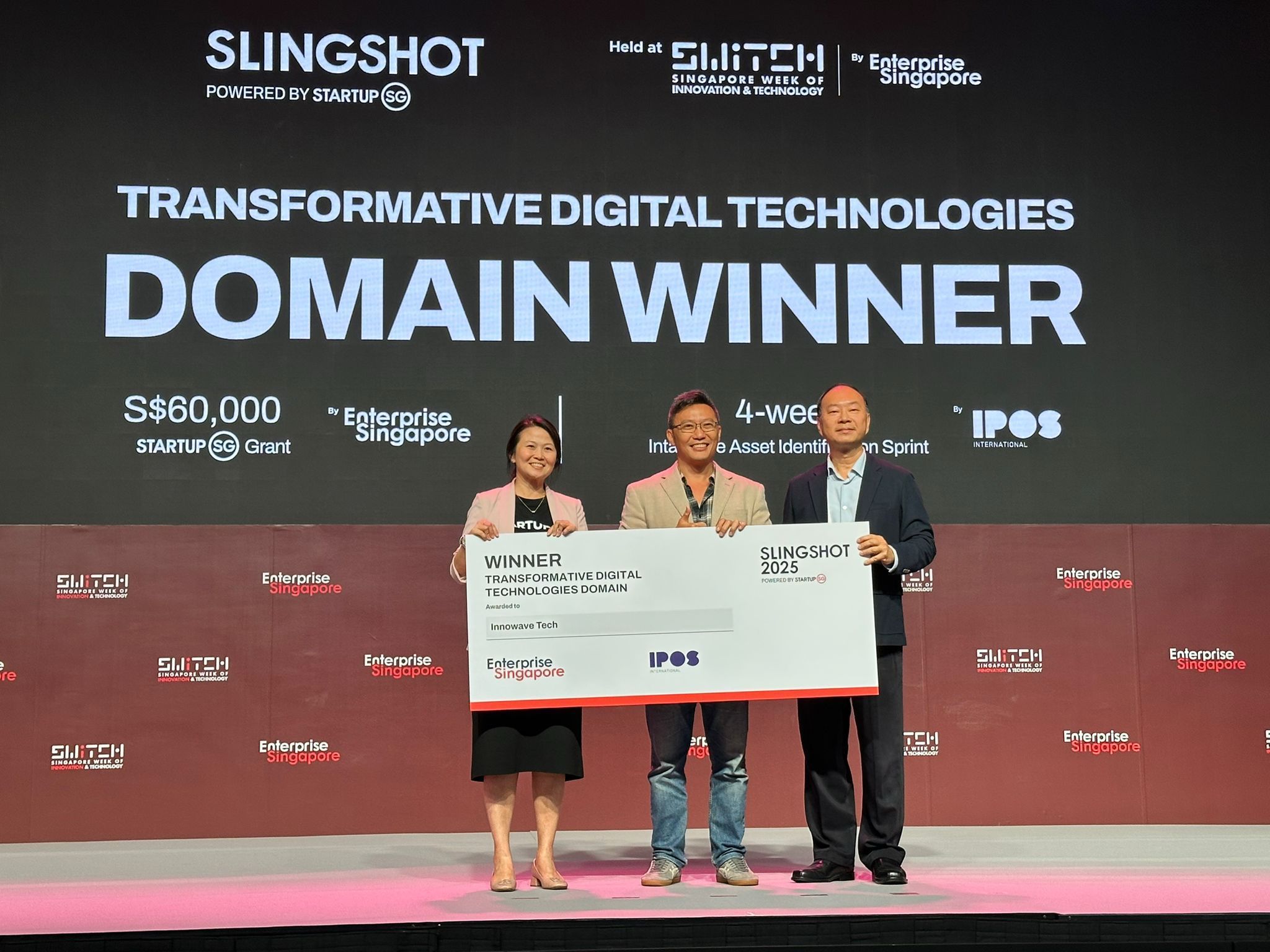 Innowave Tech at the SLINGSHOT 2025 awards event.