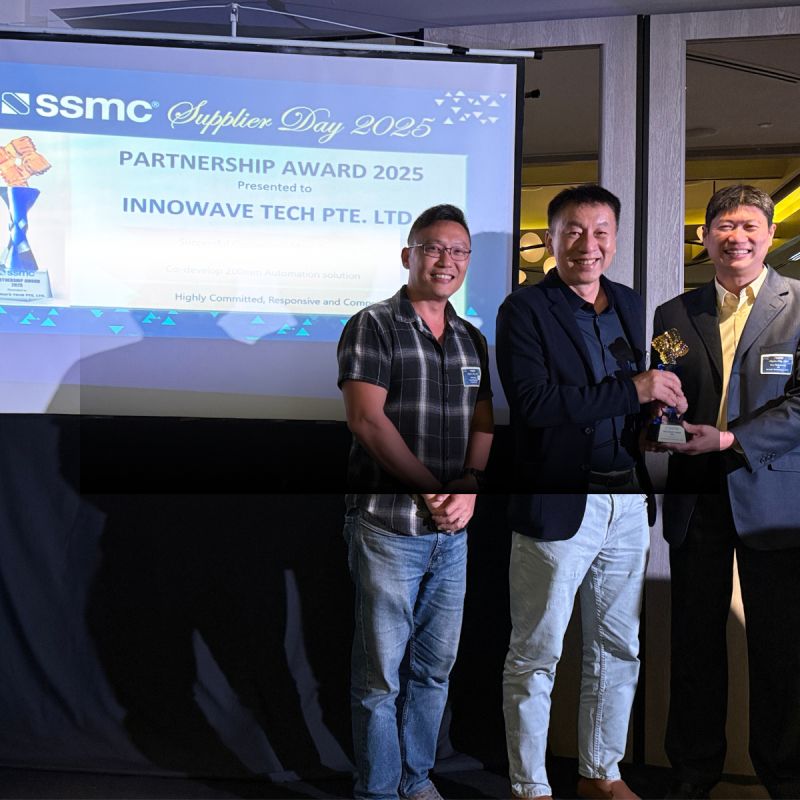 Innowave Tech representatives receiving the Partnership Award at Supplier Day 2025.